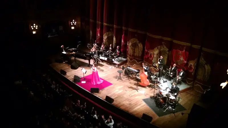 Sandra Mihanovich Foto Bio